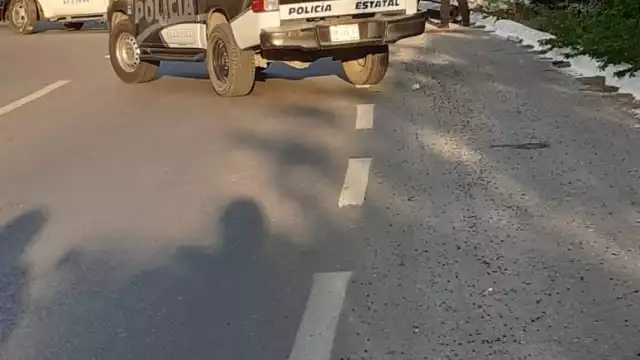 Al auxilio llegaron elementos de la policía estatal, así como automovilistas que transitaban por el lugar