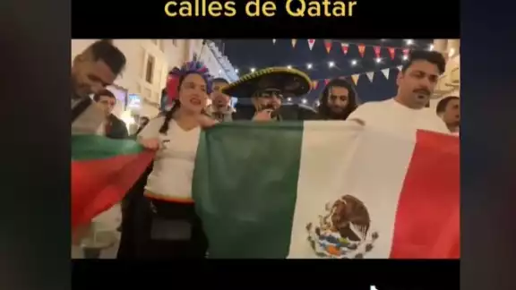 El aficionado se lució pidiendo posadas con la velita y letanía El aficionado se lució pidiendo posadas con la velita y letanía