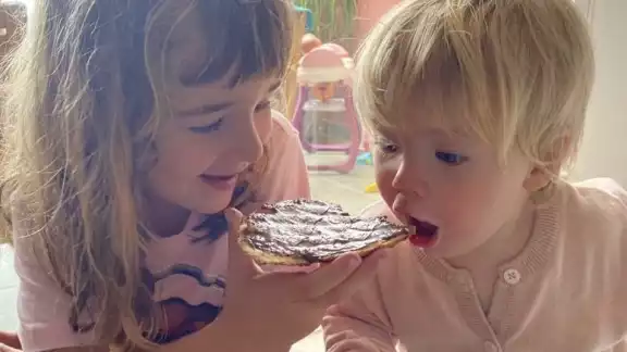 La Guardia Civil intensifica la búsqueda de la pequeña Anna y el padre Tomás Gimeno La Guardia Civil intensifica la búsqueda de la pequeña Anna y el padre Tomás Gimeno