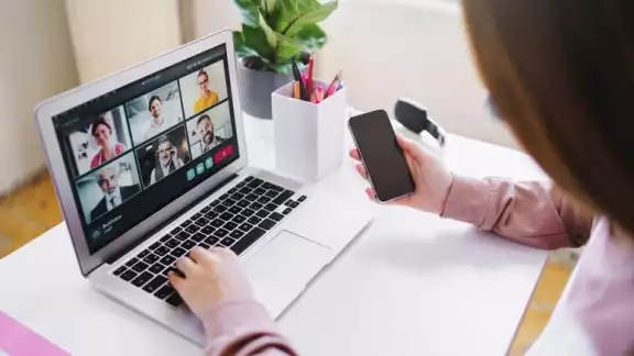¿Sabes cuánto tiempo te permiten hacer videollamadas en Google Meet? Aquí te informamos todo.
¿Sabes cuánto tiempo te permiten hacer videollamadas en Google Meet? Aquí te informamos todo.