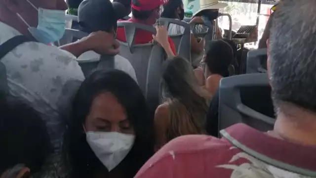 La fotografía evidencia la fata de medidas sanitarias en Cancún