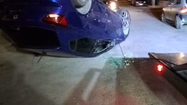 El fuerte impacto despertó a los vecinos del lugar, por lo que dieron parte a las autoridades