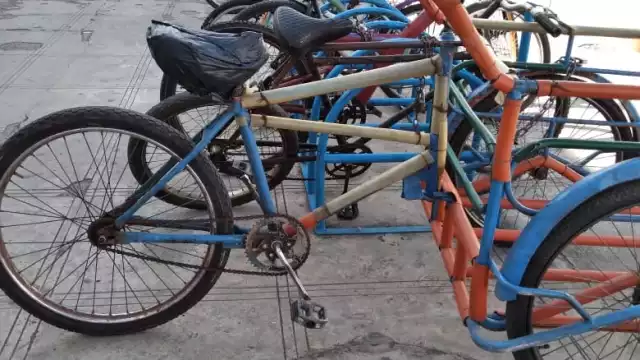 Muchos lugareños argumentan que un estacionamiento para bicicletas facilitaría su movilidad