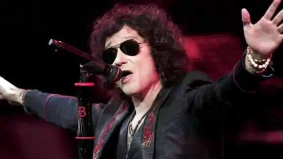 El cantante sostuvo que esta decisión la tomó de manera 'muy meditada y consciente'. El cantante sostuvo que esta decisión la tomó de manera 'muy meditada y consciente'.