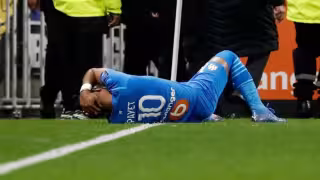 La agresión provocó la suspensión del partido