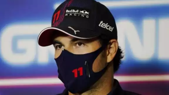 Checo Pérez cierra con el mejor tiempo de las Prácticas de Bahréin
Checo Pérez cierra con el mejor tiempo de las Prácticas de Bahréin