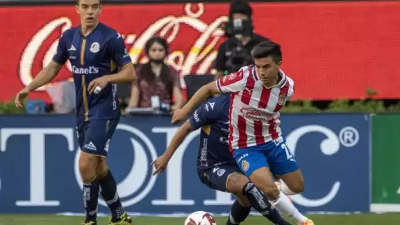 Chivas y San Luis se enfrentan esta noche en la jornada 1 de la Liga MX Chivas y San Luis se enfrentan esta noche en la jornada 1 de la Liga MX