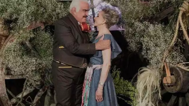 Luego de la muerte de Vicente Fernández, se han destapado algunos momentos que El Charro de Huentitán tuvo antes de su lamentable deceso como las palabras que le dijo a su esposa, Doña Cuquita