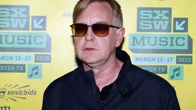 Fletcher fue un miembro fundador de Depeche Mode y continuaba hasta ahora con Dave Gahan y Martin Gore