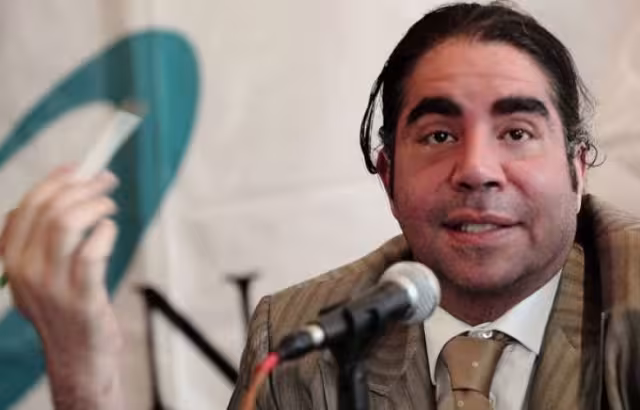 Según su currículum, su grado de estudios es este