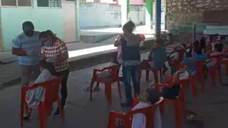 Padres de familia y profesores dijeron sentirse aliviados y alegaron que llevaban tiempo luchando contra los parásitos