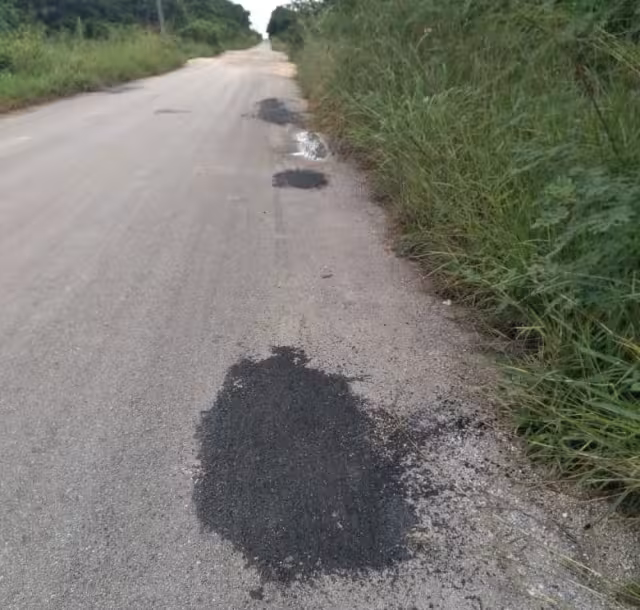 Los caminos fueron reparados a con materiales de mala calidad