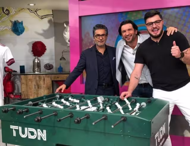 Aunque el conductor no estuvo presente en el festejo, le dedicó un cariñoso mensaje a la mamá de su hijo