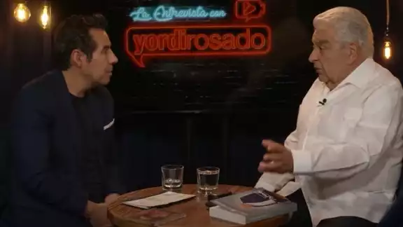 Don Francisco se presentó en la entrevista con Yordi. Foto: Captura de pantalla