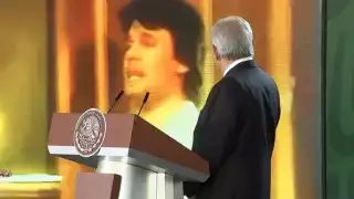 El presidente recuerda al Divo de Juárez antes de terminar su conferencia