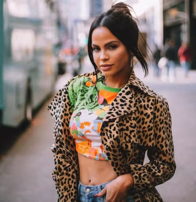 Natti Natasha comparte en sus historias de Instagram algunos momentos que pasa junto a su pequeña hija