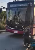 La unidad 110 del Ko’ox atropelló a un motociclista.