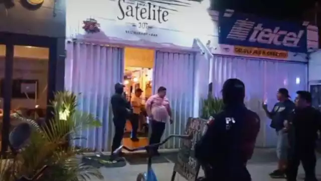 Atacan a balazos bar en Tulum