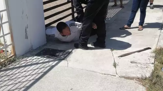 Sin golpes y menos linchamiento, los ciudadanos únicamente esperaron a que la autoridad municipal llegara