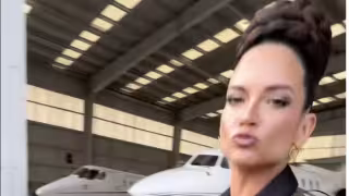 Natalia Jiménez sufre falla en avión y aterriza de emergencia: esto pasó