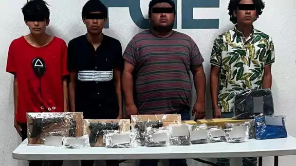 Cinco hombres fueron detenidos en un operativo en Tulum por la Fiscalía General del Estado de Quintana Roo Cinco hombres fueron detenidos en un operativo en Tulum por la Fiscalía General del Estado de Quintana Roo