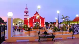 Ubicado a 358 km de Campeche