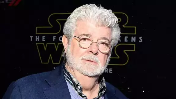 Nacido el 14 de mayo de 1944, el famoso creador y director de Star Wars, George Lucas hoy cumple 77 años Nacido el 14 de mayo de 1944, el famoso creador y director de Star Wars, George Lucas hoy cumple 77 años