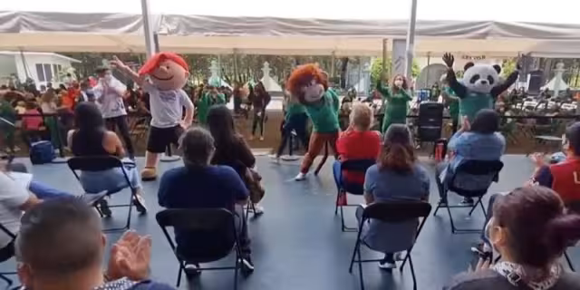 Mañana iniciará la aplicación de la dosis en seis alcaldías de la capital y el gobierno ya tiene las canciones que los asistentes podrían bailar y escuchar para amenizar la espera previo a recibir la vacuna