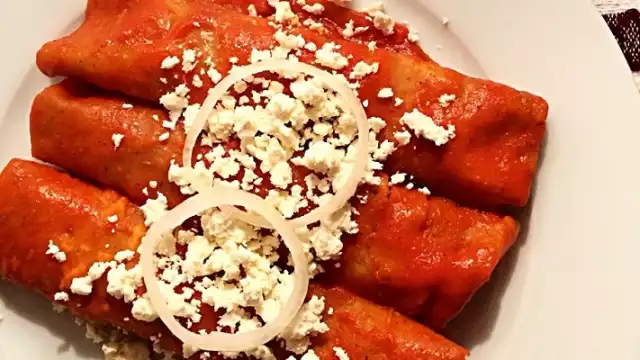 Pese a ser un platillo presente en todo el país, cada estado tiene su propia variante de las deliciosas enchiladas