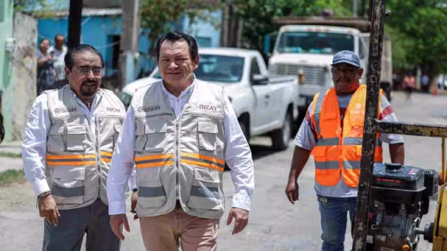 El gobernador Joaquín Díaz Mena supervisó las obras de bacheo al Sur de Mérida