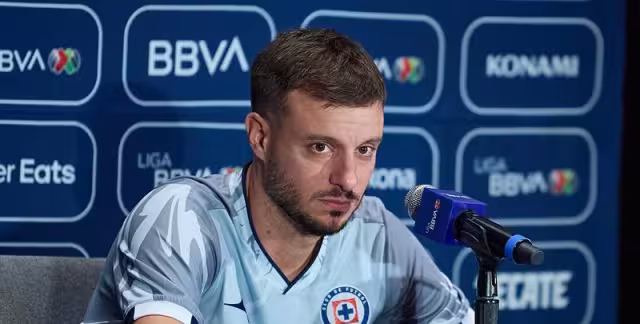 Anselmi fiel a su estilo, le pega al Bicampeón