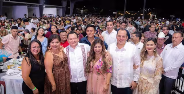 Reitera Gobernador de Yucatán diálogo permanente con maestros