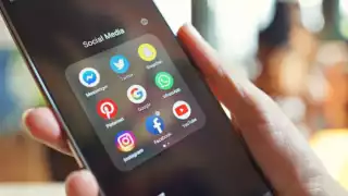 “No acepto la censura y menos de particulares que no representan el interés de los ciudadanos" señalo AMLO.