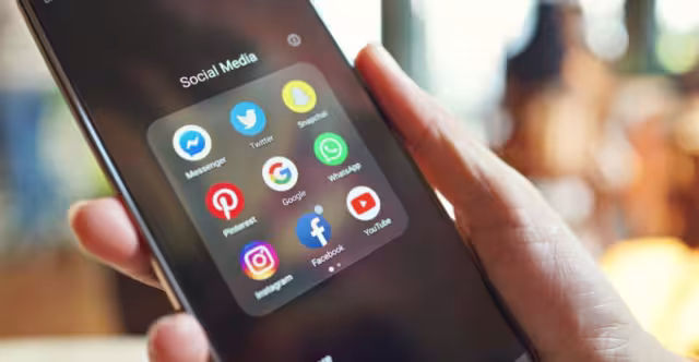 “No acepto la censura y menos de particulares que no representan el interés de los ciudadanos" señalo AMLO.