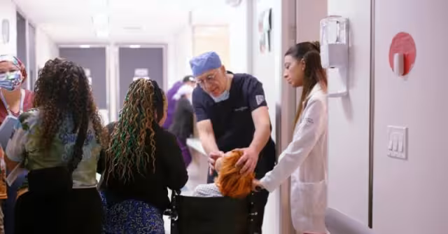 Transforman vidas de familias yucatecas a través de la jornada gratuita "Dibujando Sonrisas"