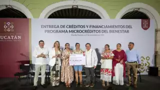 Entregan “Microcréditos del Bienestar” en Mérida, con apoyos de hasta 20 mil pesos a tasa cero