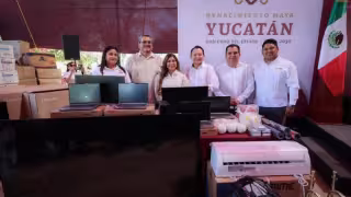 Entregan materiales y equipo educativo para 72 planteles del Cobay en 58 municipios de Yucatán