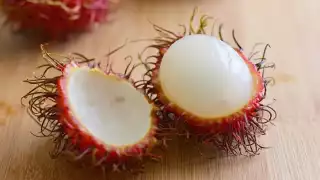 El rambután debe comerse cuando la cáscara esté en color rojo
