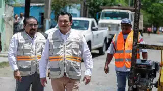 El gobernador Joaquín Díaz Mena supervisó las obras de bacheo al Sur de Mérida