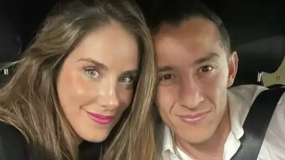Andrés Guardado y Sandra de la Vega iniciaron su historia de amor desde que el futbolista era jugador del Deportivo de la Coruña Andrés Guardado y Sandra de la Vega iniciaron su historia de amor desde que el futbolista era jugador del Deportivo de la Coruña