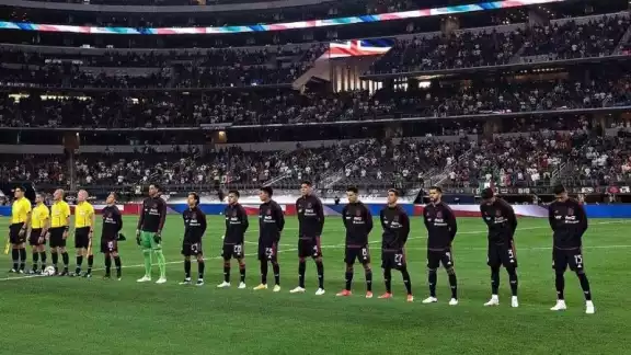 México fue multado y jugará dos partidos sin público; FIFA advirtió que pueden expulsarlos del Mundial de Qatar 2022 México fue multado y jugará dos partidos sin público; FIFA advirtió que pueden expulsarlos del Mundial de Qatar 2022