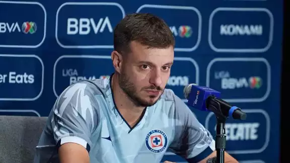 Anselmi fiel a su estilo busca la revancha en esta liguilla y muy bien blindado en el baquillo Anselmi fiel a su estilo busca la revancha en esta liguilla y muy bien blindado en el baquillo