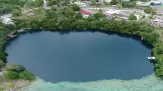 También se le conoce como Cenote Negro, debido al característico color oscuro de su apariencia