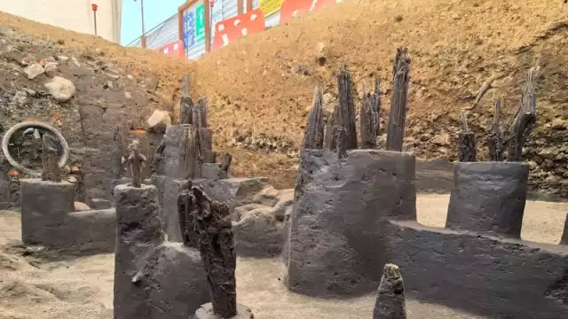 Arqueólogos del INAH han descubierto vestigios de un canal y un muelle del periodo Posclásico Tardío bajo la avenida Chapultepec