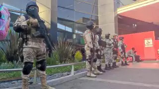 Fuerzas armadas aseguraron posible metanfetamina, vehículos y un inmueble en Baja California