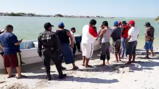 Cinco embarcaciones salieron en busca del hombre de mar