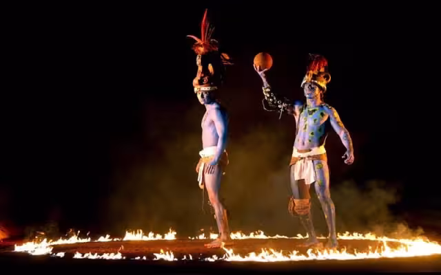 Durante la época prehispánica, los pueblos originarios celebraban las partidas como una ofrenda a los dioses; además, invocaban la fertilidad y felicidad comunal
