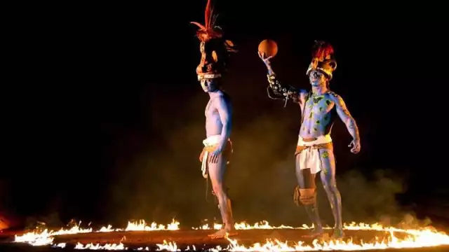 Durante la época prehispánica, los pueblos originarios celebraban las partidas como una ofrenda a los dioses; además, invocaban la fertilidad y felicidad comunal