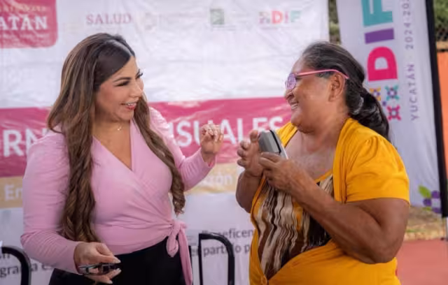 DIF Yucatán y la Beneficencia Pública inician entrega de lentes de armazón en apoyo a personas en situación de vulnerabilidad