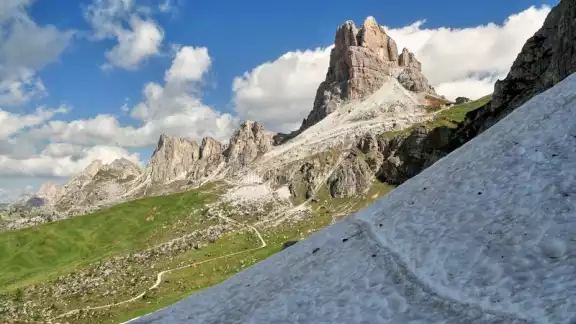 El español había salido de senderismo pero se extravió en los Alpes italianos